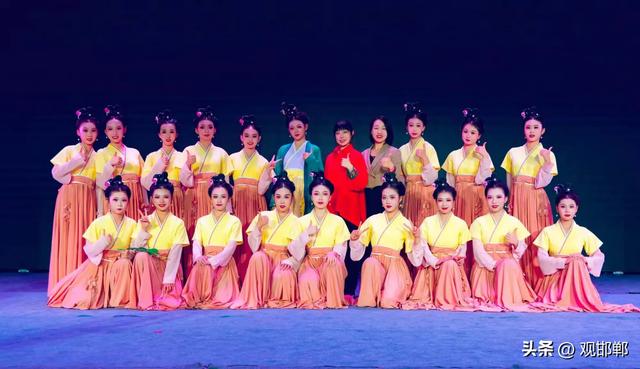 这所学校火爆出圈——邯郸市第五中学“双冠”辉映成长之路