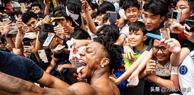 一群没见过世面的老外，到中国瞎拍一通怎么就成了世界流量密码？