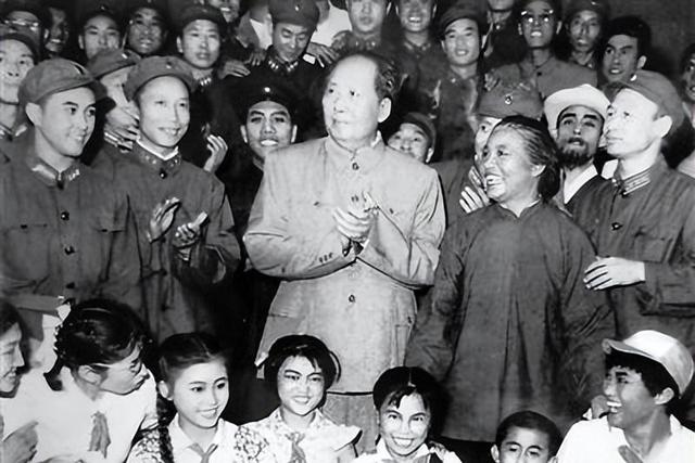 抗美援朝结束后，朱老总严肃地对毛主席说：要赶紧清理门户