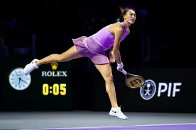 郑钦文获WTA年终总决赛小组赛首胜，赛后回应“别喊了”图片