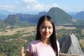 2022年，湖南70后单身男子爱上18岁老挝姑娘，女方长相甜美似明星图片