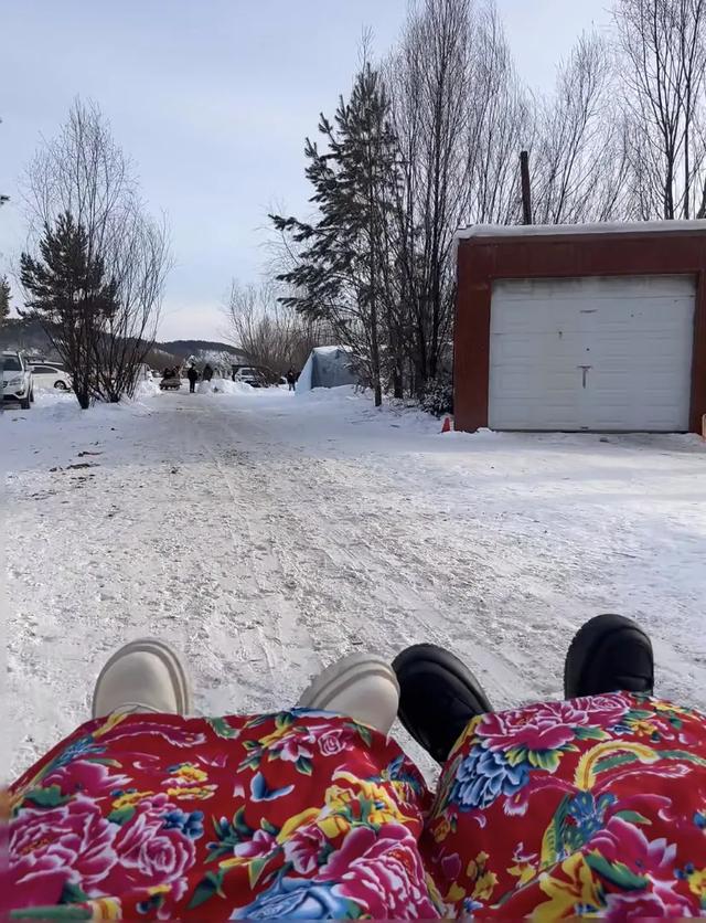 东北旅游，开始流行「命苦三件套」