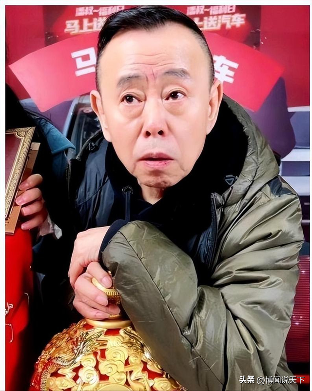 4个老婆，全家移民	，享受正师级待遇，潘长江身上哪个标签是真的