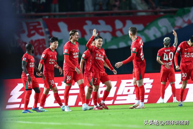 12月4日下午	，中超传来大连英博、北京国安	、拉布亚德消息