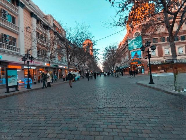 它是国内最有 “割裂感” 的城市之一！西洋风情又不失东方韵味