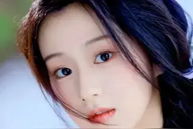 优雅甜美，青春靓丽，甜美可爱的包上恩，美丽动人的写真照图片