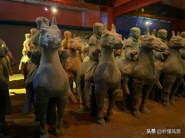 江苏庞大的地下宫殿，出土中国年代最久远的金缕玉衣，还有兵马俑