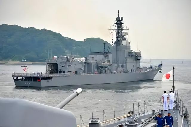 日本公开最新隐身巡航导弹，彻底不想装了，模拟攻击“辽宁”舰？