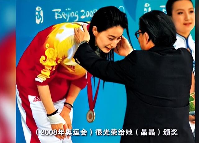 霍启刚没想到，44岁郭晶晶再传喜讯，让霍震霆和香港阔太圈沉默了