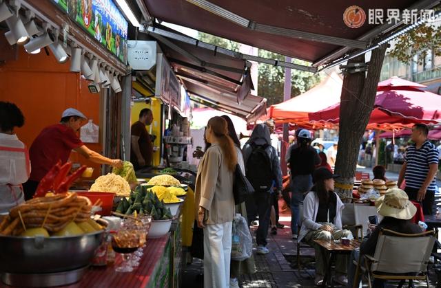 乌鲁木齐老街巷变身特色街区 来这里感受假日幸福