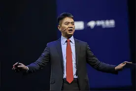 刘强东一双儿女近况：女儿成公主，儿子却成了永远的痛图片