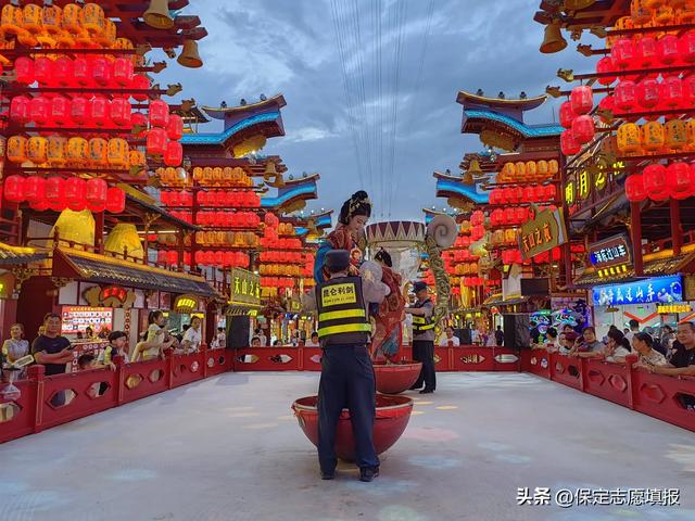 想去新疆旅游看过来,希望能帮到你!