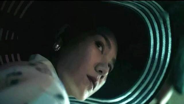 《扫毒风暴》尺度能有多大？女学生聚众淫乱，母亲吸毒害死儿子