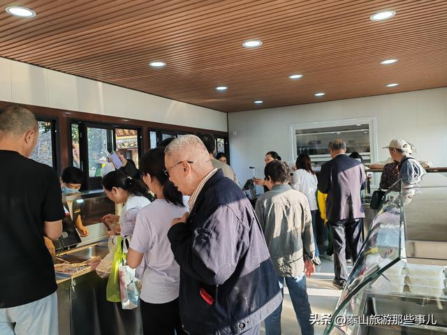 泰安：为什么这些著名的星级酒店都搞起“摆摊”营生？原因很现实