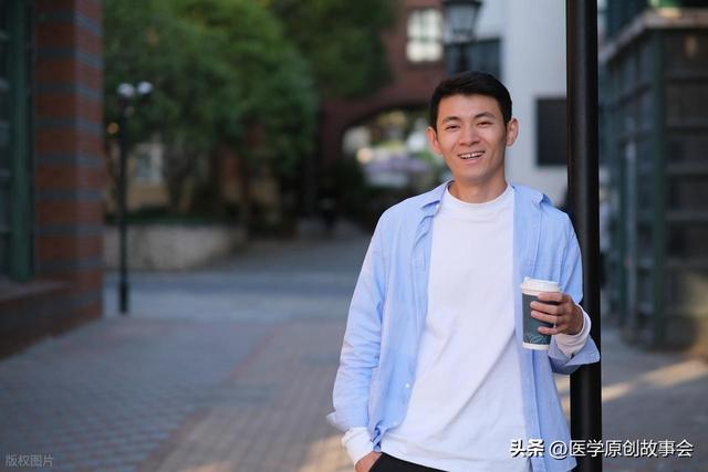 寿命短的男性，下半身一般有4个表现！若你全无，说明身体很硬朗