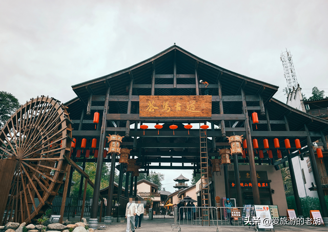 湖南被资江一分为二的县城，建县仅1000年，城内娱乐场所众多