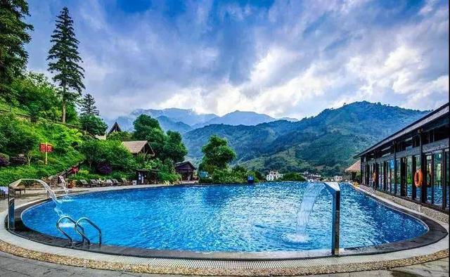 来贺州叹“森林温泉秘境”！房内私汤看风景！宛如“世外桃源”