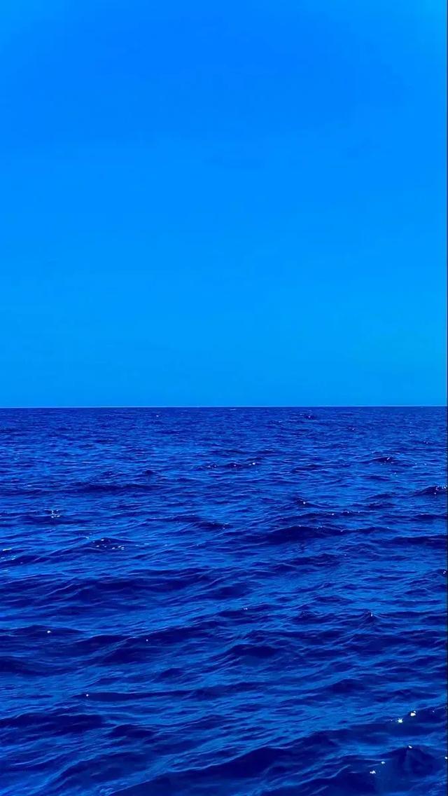 和你一起，听风，看海，闻一闻海的味道。