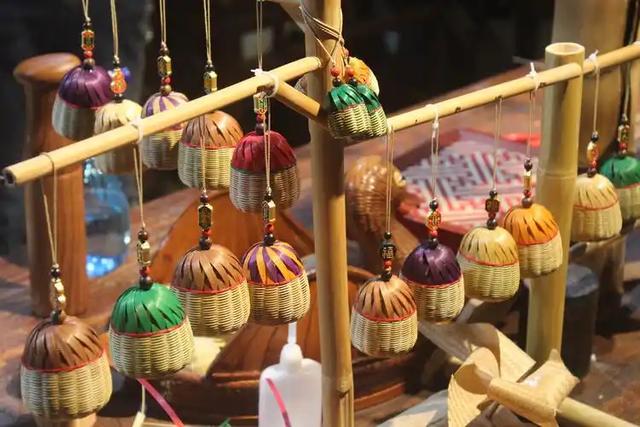 从乌镇神话到千镇一面,古镇旅游,黄金时代为何终结?