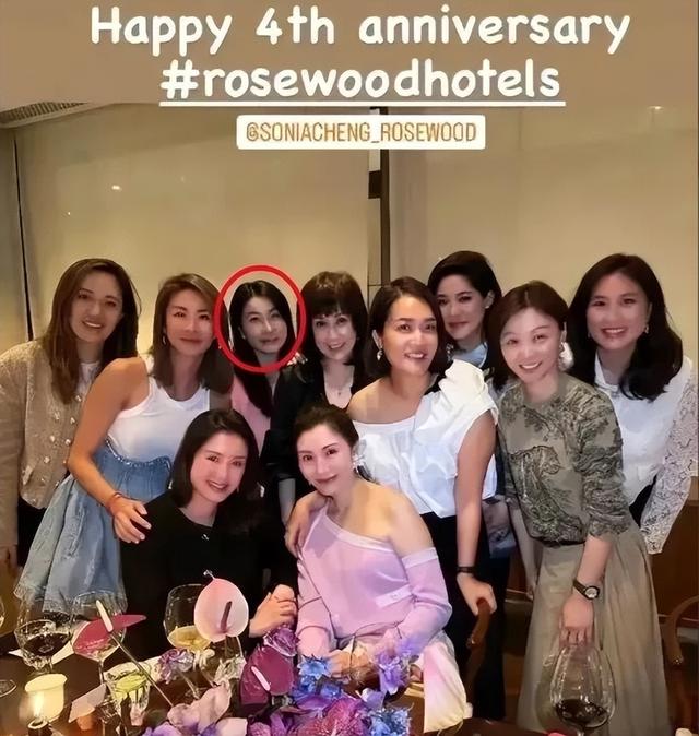 霍震霆也没想到，被寄予厚望的儿媳郭晶晶，竟遭到一个这么大教训