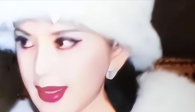 中国第一美妇有多美？坐牢离婚拍三级片，还因太美被克林顿接见！