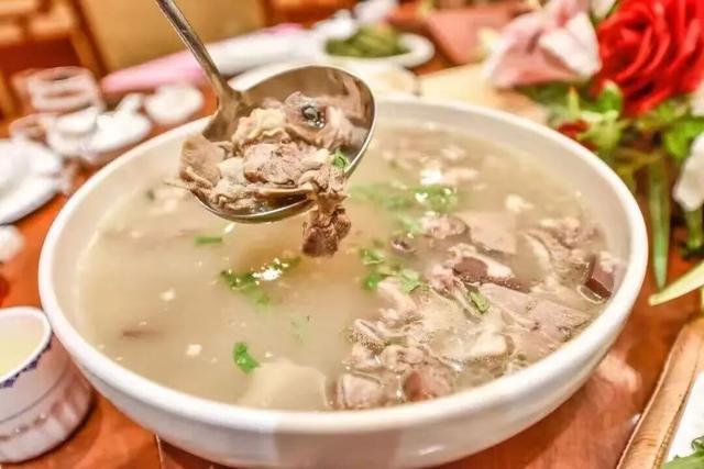 大雪至沂蒙，山水待君游