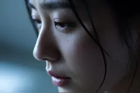 28岁银行女白领跳楼轻生：你拼命讨好的领导，正在把你逼上绝路！图片