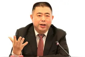 首个获五一劳动奖章的温州富豪咋样了？从鞋王到医药，身家仍60亿图片