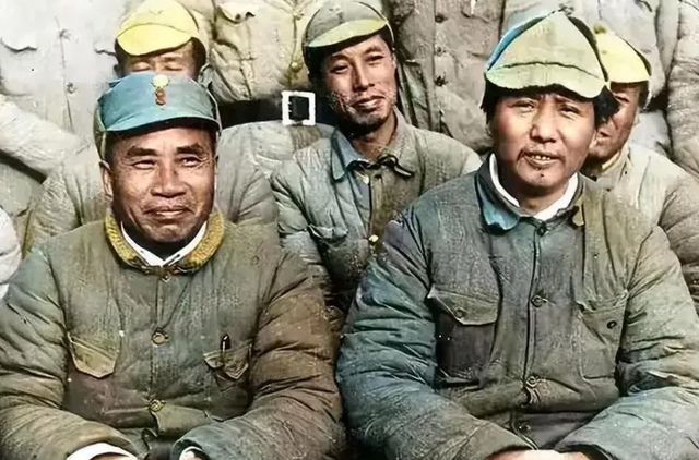 延安造了一批样子滑稽的毡帽，无人愿戴，毛主席：没人戴我戴！