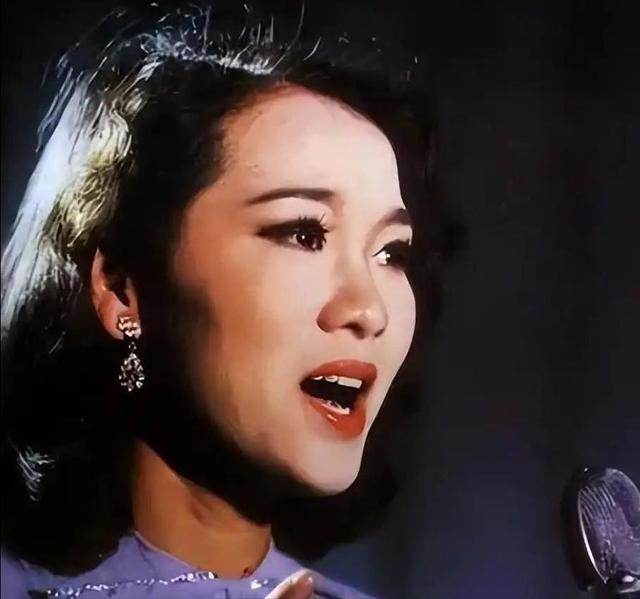 原来早已不是中国籍？事业巅峰远赴美国，被老外“玩腻”晚年回国