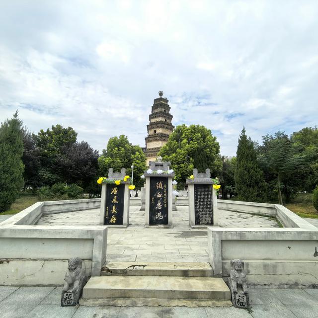 西平宝严寺塔 宋塔 遭侵华日军炮击损毁严重 解放后修复 游河南古塔24