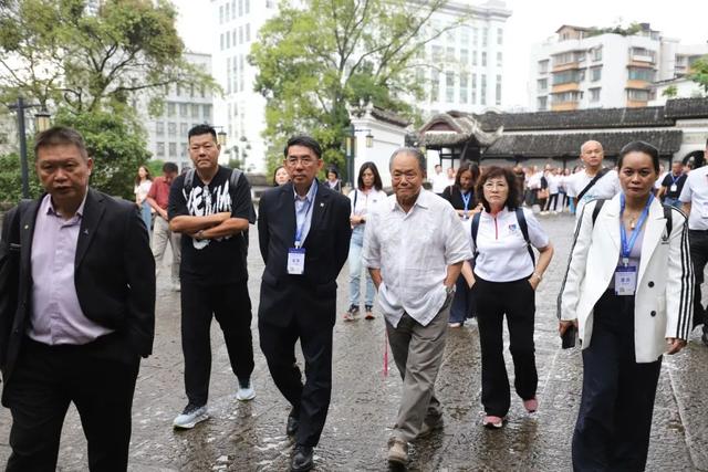 百人考察团走访云岩：马来西亚企业家点赞阳明文化、巷弄新颜