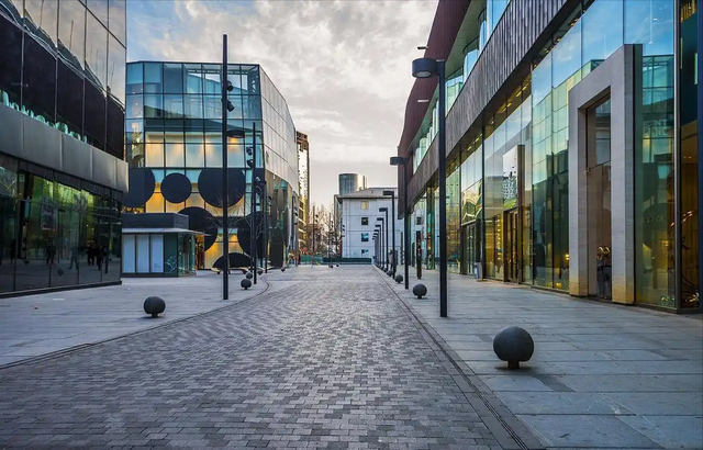 从离城三里到潮流心脏，北京三里屯，如何逆袭成北京城市地标？