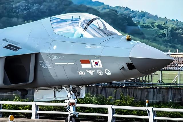 韩国航展高调连番上阵，KF21是五代机？不，在三代机里都是垫底的