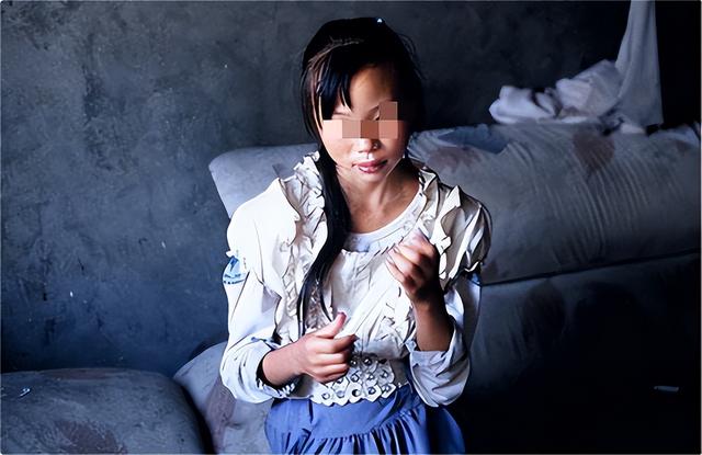 重庆一女子有两套生殖系统，先嫁老公生下一子，而后娶妻又得一娃