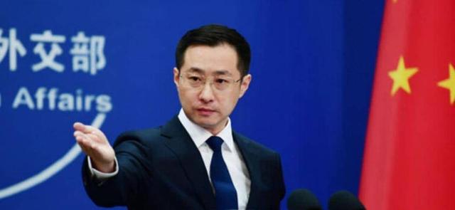 中方再次掀桌，美拒缴163万港务费，特朗普一口咬定：政策出问题