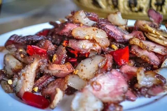 这个元旦，来元阳观赏梯田光影，参加百米长街宴吧