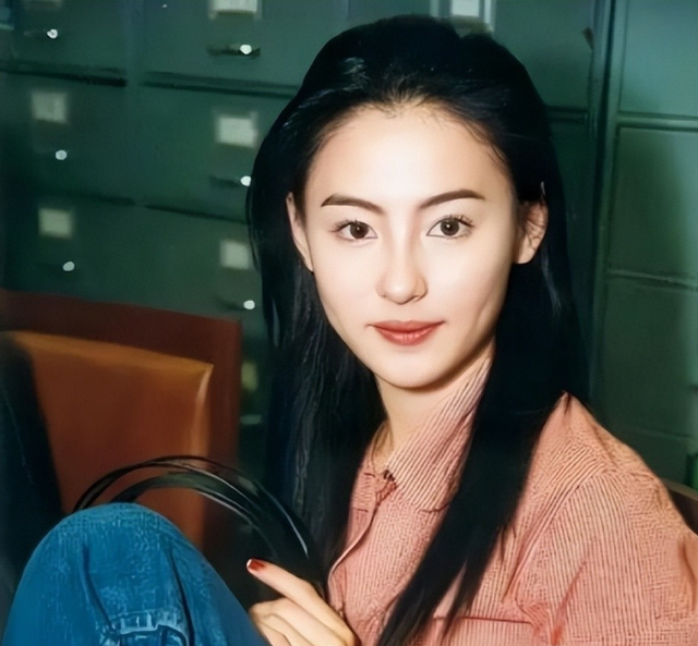 狐狸尾巴藏不住，撒谎成性、风流潇洒的张柏芝，被陈晓东撕下体面