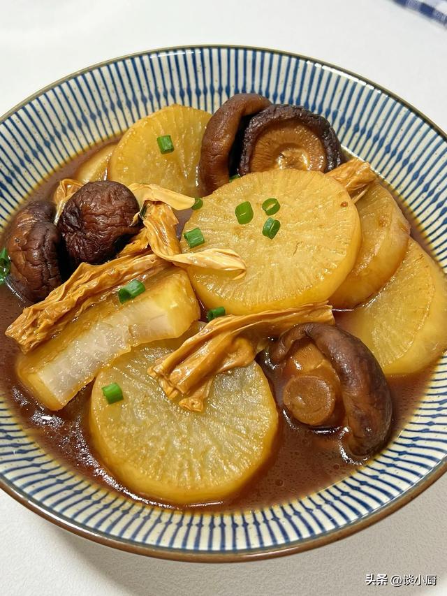 越吃肝越干净的4道菜，排肝毒、降火润肺，睡眠好了，人也精神