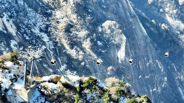 华山下雪了，你期待的第一场雪来啦！