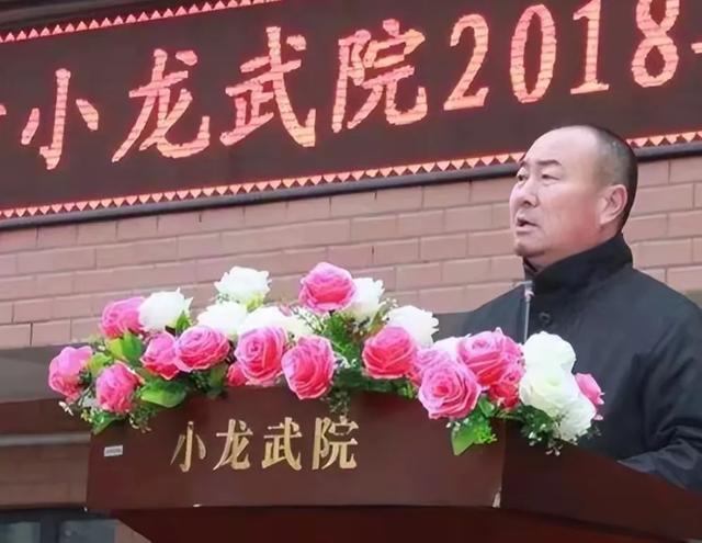 拔萝卜带泥！释永信被抓六天后，释小龙父亲出事，过往黑史全被扒