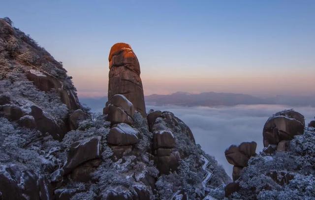 雄石擎苍 气吞寰宇——灵山“雄霸天下”