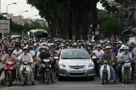 看了越南的汽车保有总量，再看云南汽车保有量，差距很明显！图片