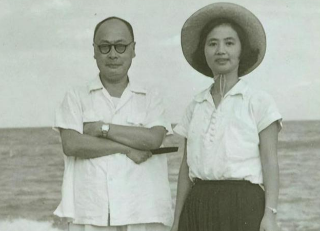 59年，陈毅回到四川老家，夫人张茜那年37岁，长相出众，气质非凡