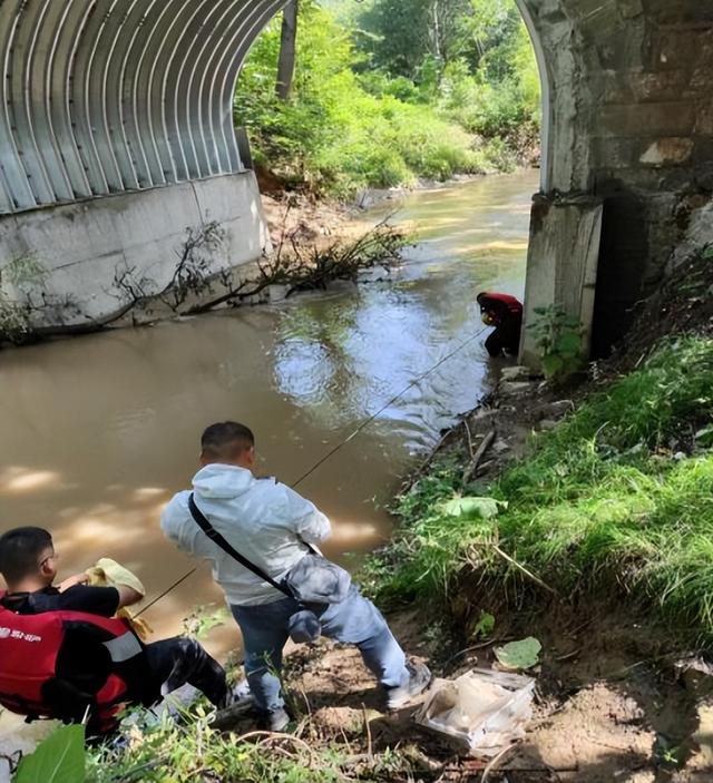 秋雨砺初心 碧水鉴丹心——宝鸡市环境监测中心站圆满完成国家地表水生态监测采样任务