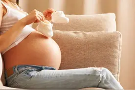 女人越早生孩子越好？研究表明：这个年龄段怀孕，孩子更聪明图片