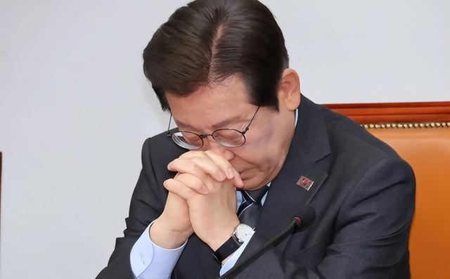 琉球不属于日本！中俄军队包围琉球，韩国紧急避险，高市怕啥来啥