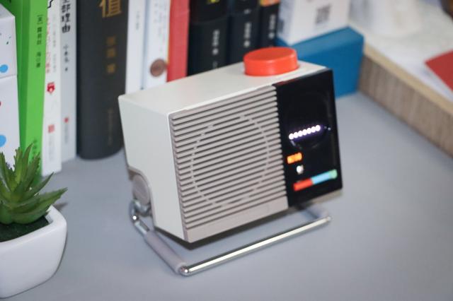 桌面解压新玩物：赛塔林N200蓝牙音箱体验