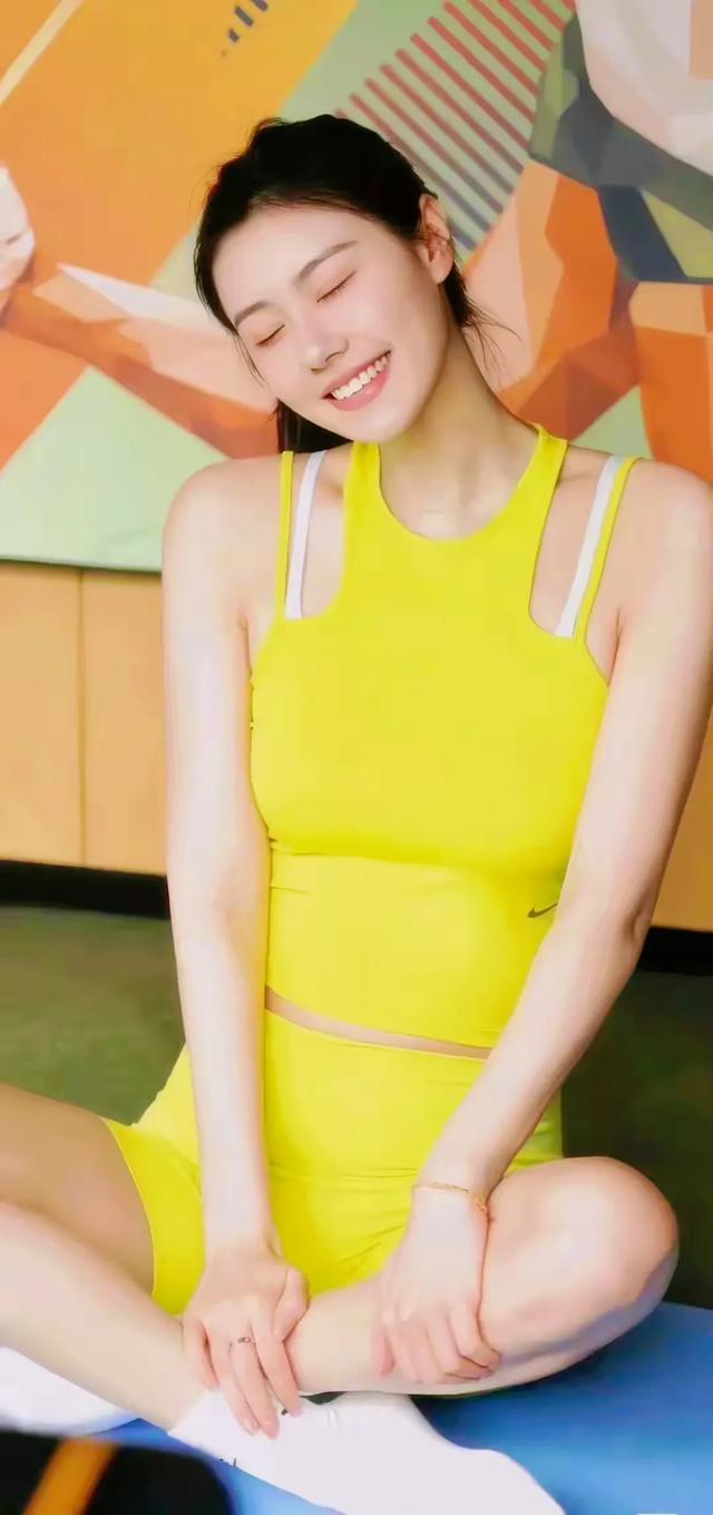 世界游泳冠军刘湘这瑜伽服也太美了！网友：好看，根本停不下来！