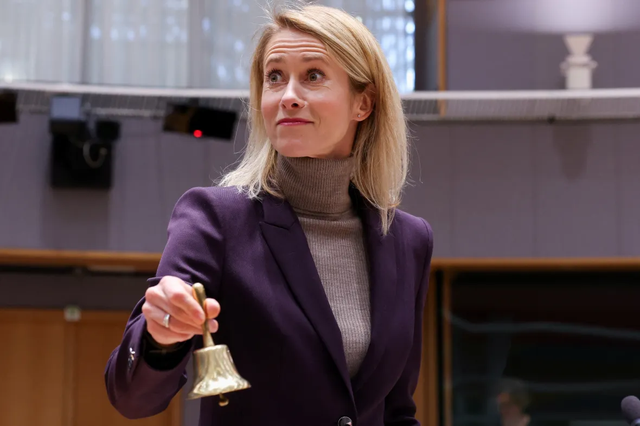 惊天博弈！泽连斯基放弃入北约换安全保障，美国却逼其割顿巴斯？